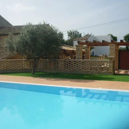 Borgo Agrituristico Il Pino * Crecchio