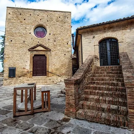Borgo Agrituristico Il Pino Holiday home *