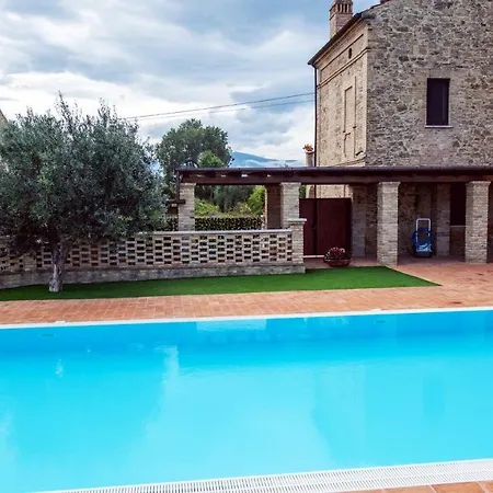 Borgo Agrituristico Il Pino * Crecchio