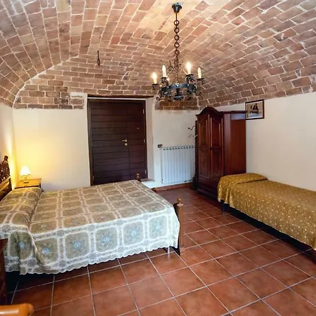 Borgo Agrituristico Il Pino Holiday home *