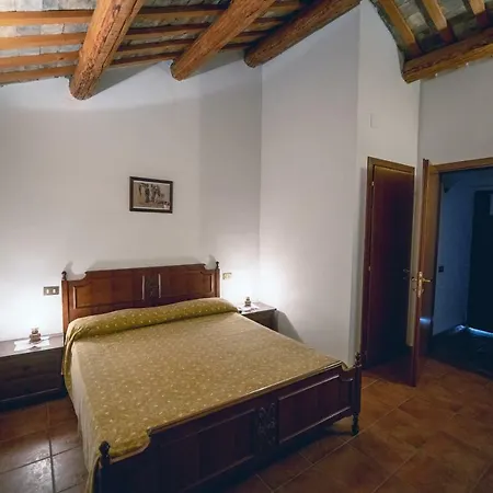 Borgo Agrituristico Il Pino Crecchio