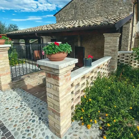 Borgo Agrituristico Il Pino Holiday home *